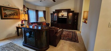 512 Narragansett Villas Dr, Lindenhurst, NY 11757 - photo 4