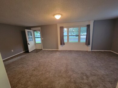 124 S 6th St, Colwich, KS 67030 - photo 4