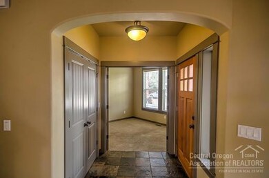 2909 SW Obsidian Ln, Redmond, OR 97756 - photo 5