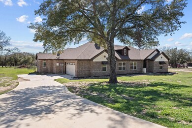 334 Kendall Cir, Weatherford, TX 76088 - photo 3