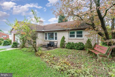 781 S Harrison St, Palmyra, PA 17078 - photo 2