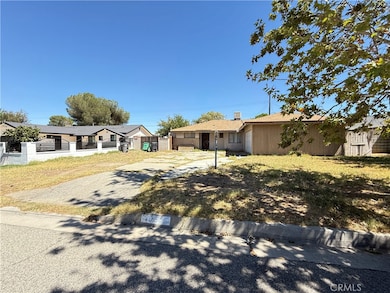 45336 Burgess Way, Lancaster, CA 93535 - photo 2