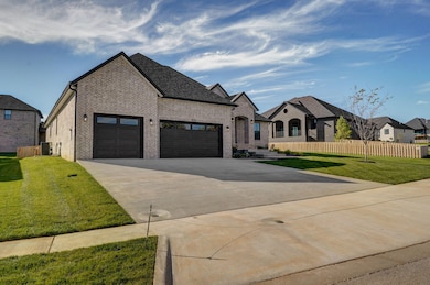 1525 Marlowe Ave, Springfield, MO 65802 - photo 3