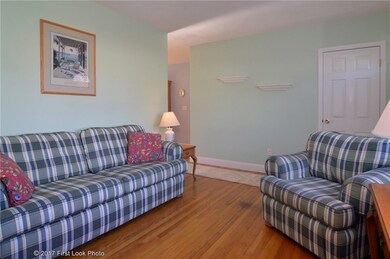 42 Squantum Dr, Middletown, RI 02842 - photo 5