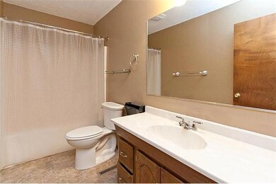 3738 SW 34th St, Des Moines, IA 50321 - photo 3