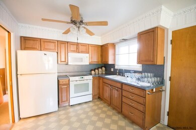 14 Tryon St, Albany, NY 12203 - photo 2