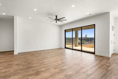 949 S Quick Draw Dr, Washington, UT 84780 - photo 6