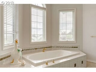 11710 SW Fox Ridge Rd, McMinnville, OR 97128 - photo 6