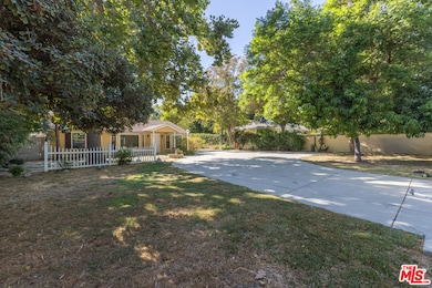 7225 Forbes Ave, Van Nuys, CA 91406 - photo 2