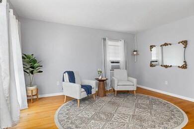 208 Thomas St, Staunton, VA 24401 - photo 5