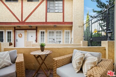 7422 Hazeltine Ave unit 7, Van Nuys, CA 91405 - photo 2