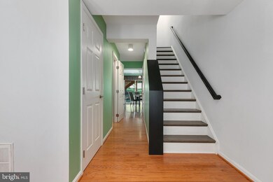 5302 Chase Lions Way, Columbia, MD 21044 - photo 4