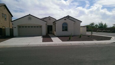 2 Master Suite Home w/3 Car Tandem Garag