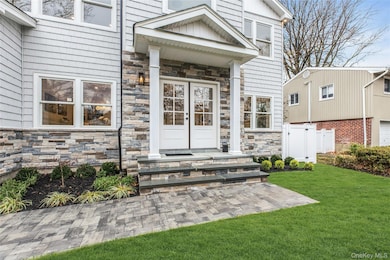 10 Beth Ln, Plainview, NY 11803 - photo 4