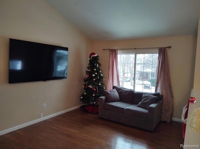 1432 Pond View Ct, Wixom, MI 48393 - photo 4