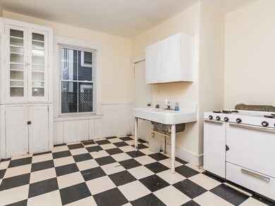 12 Lake St unit 12R, Somerville, MA 02143 - photo 4