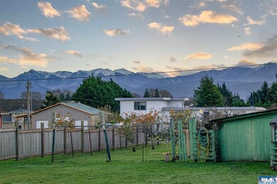 Southern View to Olympic Peninsula Mountains
