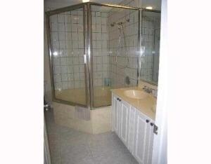 236 Cypress Point Dr unit 236, Palm Beach Gardens, FL 33418 - photo 5