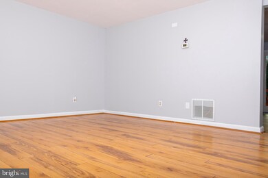 29 Windersal Ln, Parkville, MD 21234 - photo 4