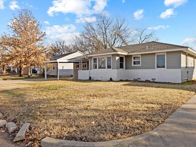 1403 Sherry Ln, Shawnee, OK 74801 - photo 4