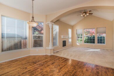 2673 SW Salmon Ave, Redmond, OR 97756 - photo 7