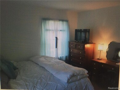 2913 Lansdowne Rd, Waterford, MI 48329 - photo 4