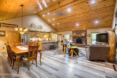 219 Blazing Saddle Dr, Jamestown, TN 38556 - photo 4