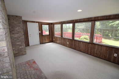 17737 Silcott Springs Rd, Purcellville, VA 20132 - photo 6