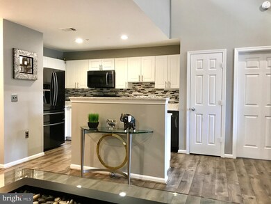 11319 Aristotle Dr unit 3-407, Fairfax, VA 22030 - photo 5