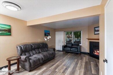21-Living Room _IMG_8664