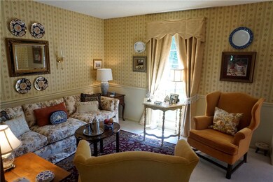Living room
The living room & dining room have be