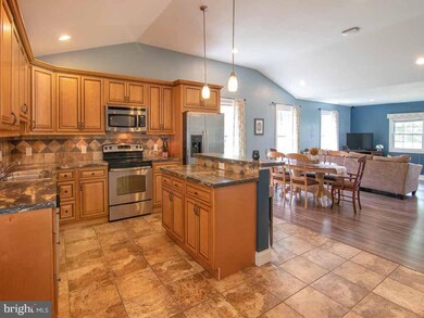 9 Yellowood Dr, Levittown, PA 19057 - photo 6