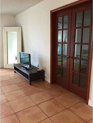 Byron Gardens Condominium unit 305, Miami Beach, FL 33141 - photo 4