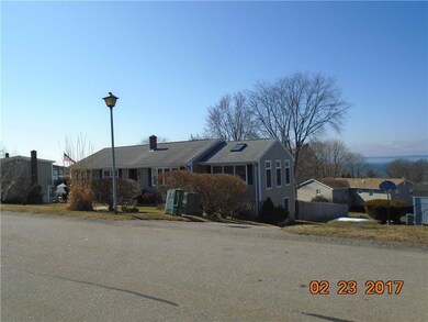 8 Algonquin Dr, Middletown, RI 02842 - photo 2