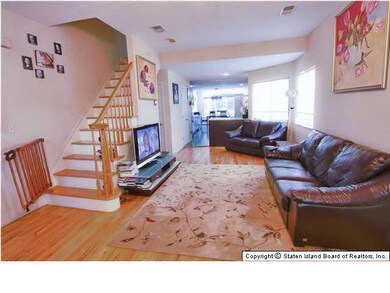 162 Camden Ave, Staten Island, NY 10309 - photo 3