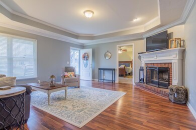 Great Room-Fireplace/Nice Laminate Hardwood