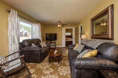 3 Bedroom Hixson Home with an in-ground