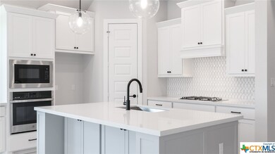 302 Jefferson Dr, Kyle, TX 78640 - photo 6