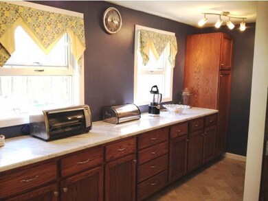 16 Gordon Dr, Londonderry, NH 03053 - photo 3