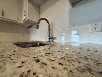 1409 N Bishop St unit 1, San Marcos, TX 78666 - photo 4