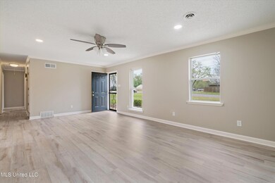 06-6715 Tulane Rd-6