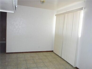 730 N Yarbrough Dr, El Paso, TX 79915 - photo 7
