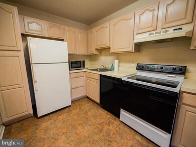 9562 Standon Place, Columbia, MD 21045 - photo 2