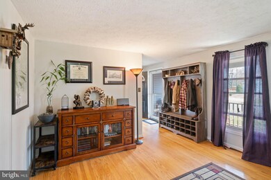 15506 Laurel Ridge Rd, Dumfries, VA 22025 - photo 5