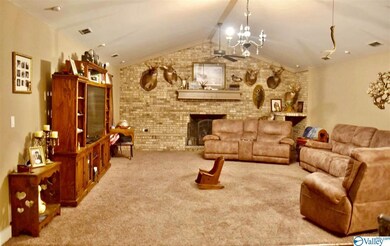 528 Diversey St, Rainbow City, AL 35906 - photo 3