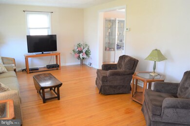 4924 Jackson Dr, Brookhaven, PA 19015 - photo 6