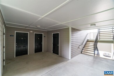 197 Yellowstone Dr unit 207, Charlottesville, VA 22903 - photo 2