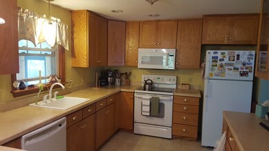 7 Pompano Rd, Worcester, MA 01605 - photo 4