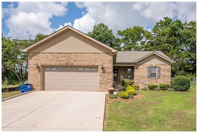 224 Jordan Ave, Shelbyville, TN 37160 - photo 2