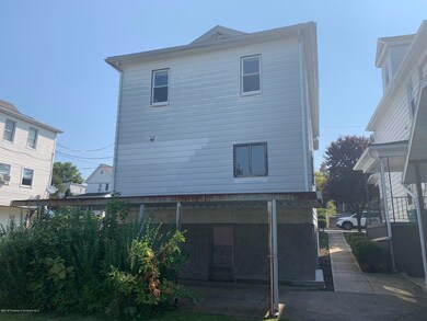 220 Franklin St, Dunmore, PA 18512 - photo 3